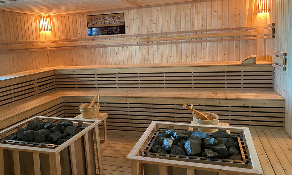 The Ultimate Recovery Duo: Saunas and Cold Plunges for Fitness and Wellness