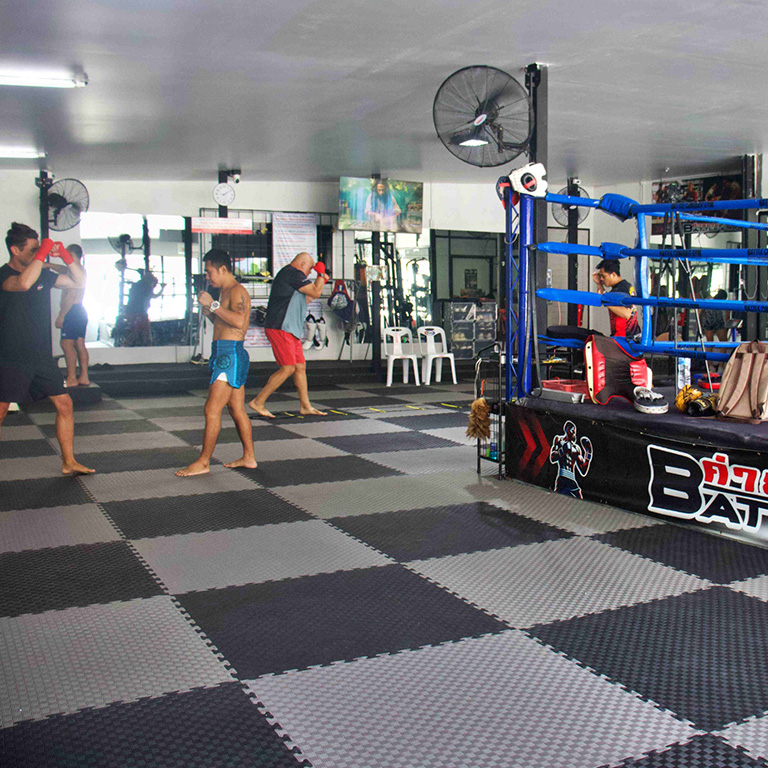 GROUP-MUAY-THAI-CLASSES